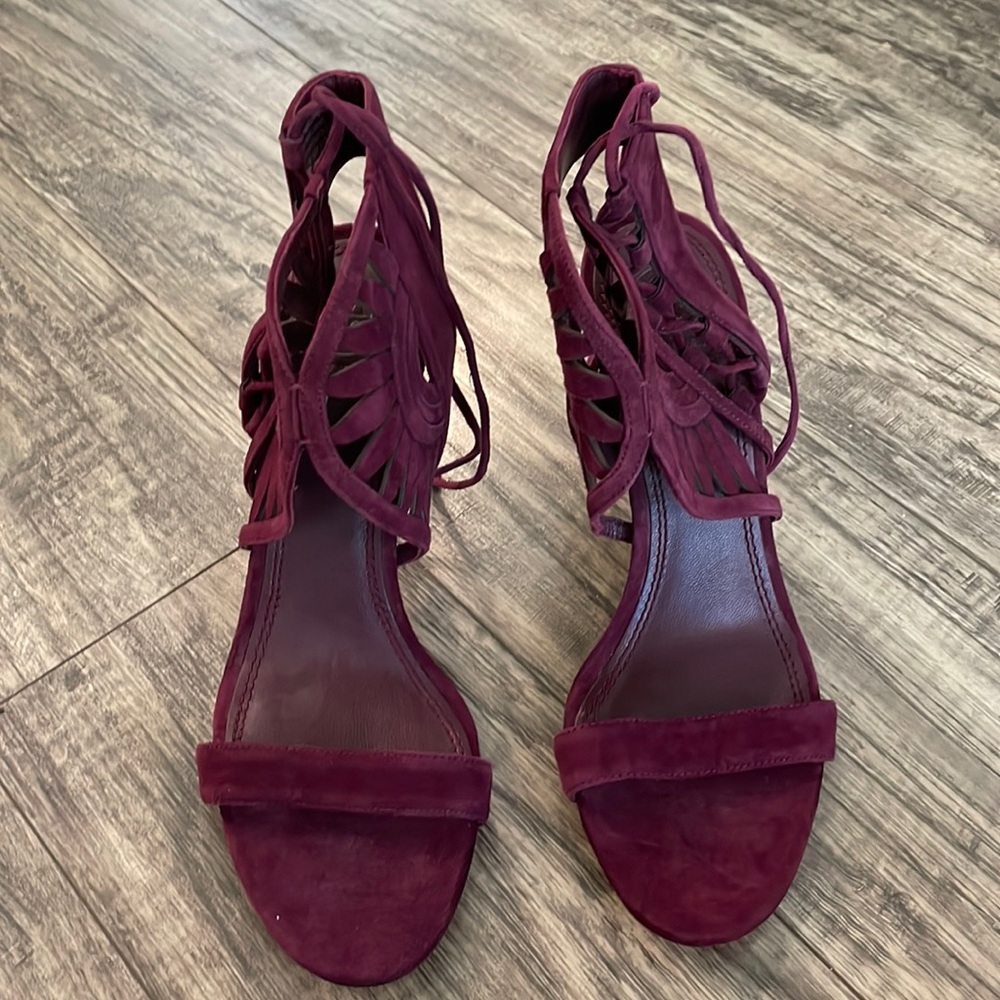 Tory Burch Heels 8.5 NWOT